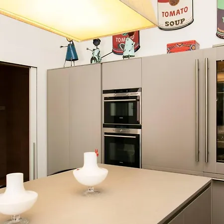 아파트 3br San Babila District - What'app - 0039-3512-039-610 - For Reservations!