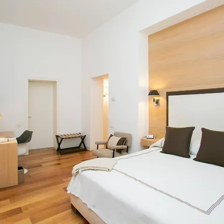 Διαμέρισμα 3br San Babila District - What'app - 0039-3512-039-610 - For Reservations! Μιλάνο